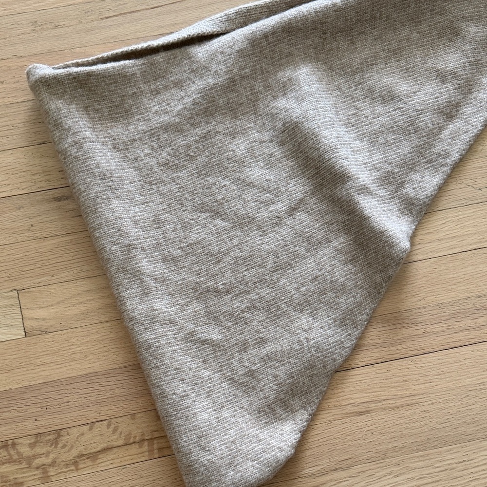 EUC Beige Lightweight Triangle Knit Shawl Collar Sweater Wrap - Picture 6 of 6